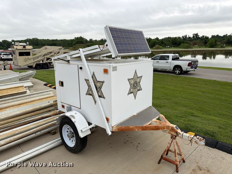 image for item FI0244 2000 Kustom Signals radar trailer