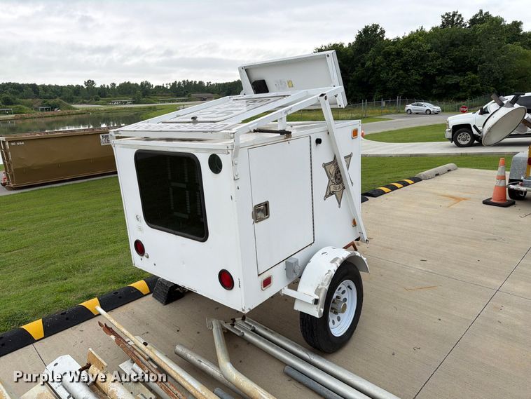 image for item FI0244 2000 Kustom Signals radar trailer