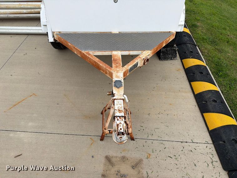 image for item FI0244 2000 Kustom Signals radar trailer
