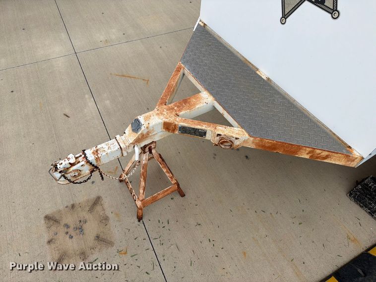 image for item FI0244 2000 Kustom Signals radar trailer