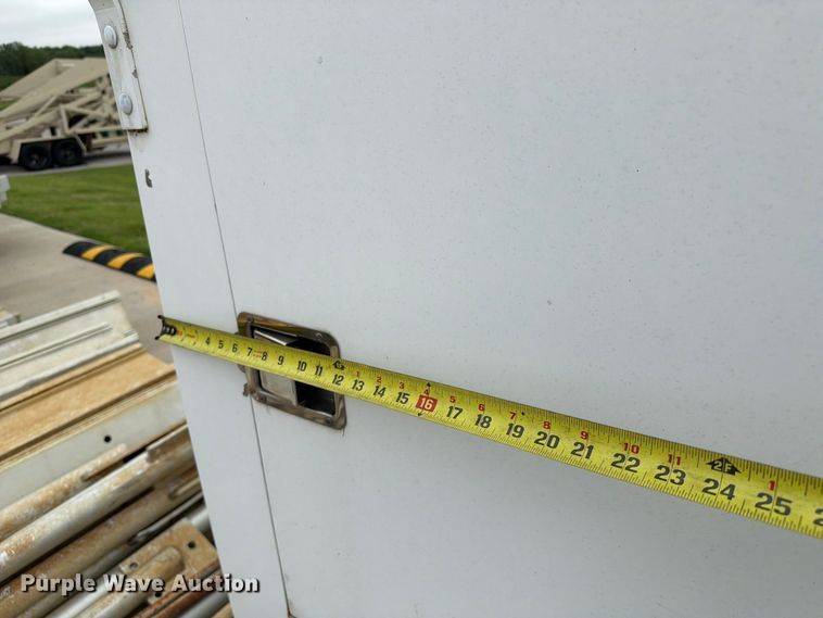 image for item FI0244 2000 Kustom Signals radar trailer