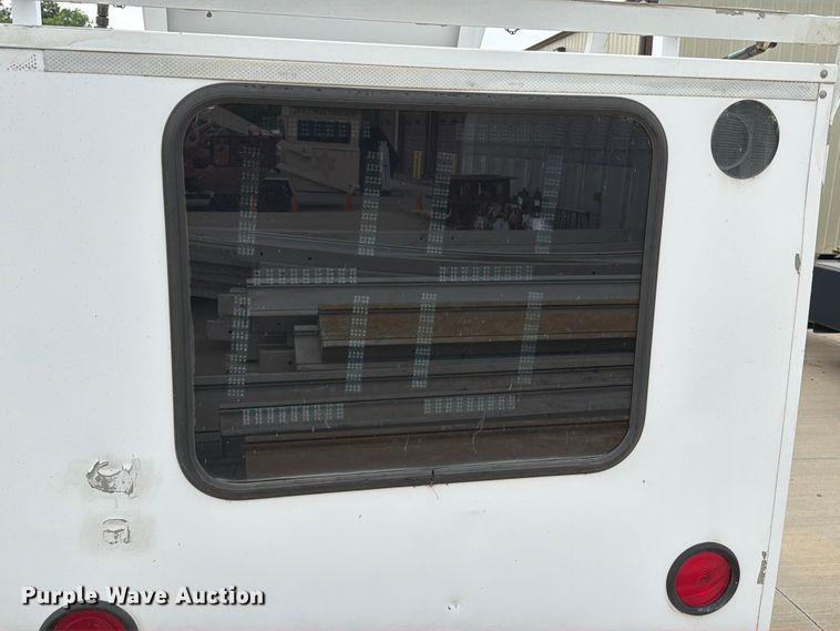 image for item FI0244 2000 Kustom Signals radar trailer