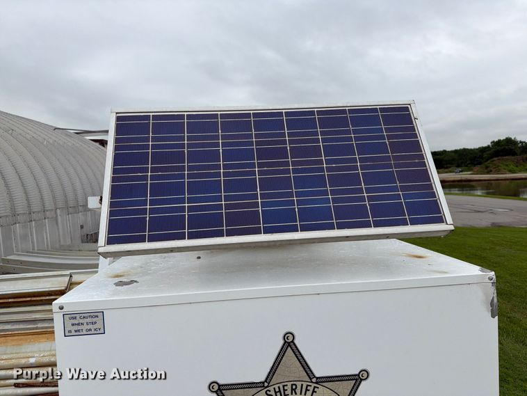 image for item FI0244 2000 Kustom Signals radar trailer