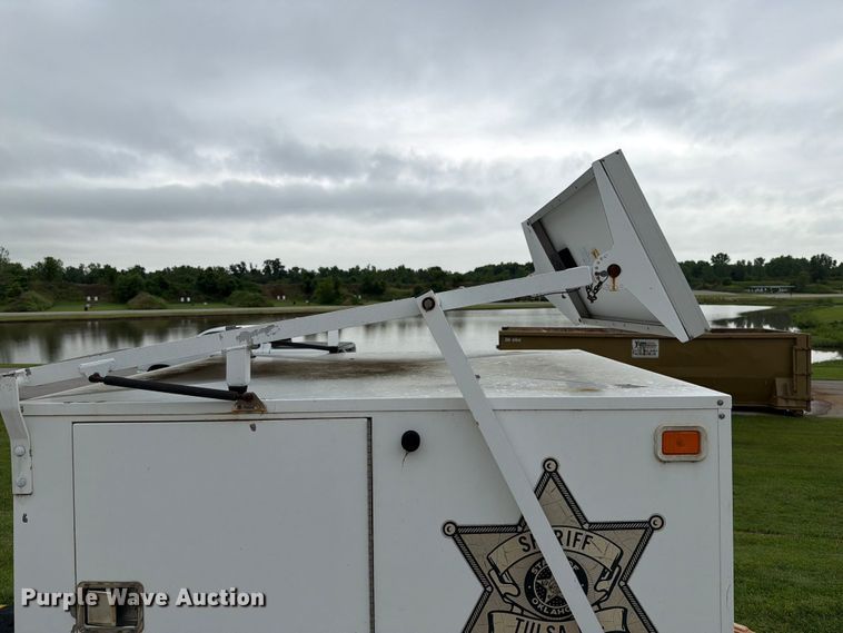 image for item FI0244 2000 Kustom Signals radar trailer
