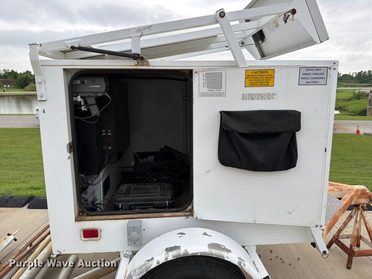 image for item FI0244 2000 Kustom Signals radar trailer