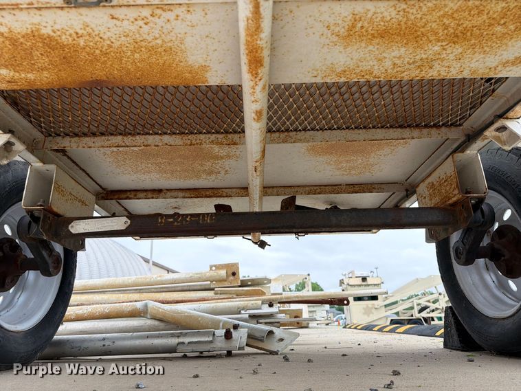 image for item FI0244 2000 Kustom Signals radar trailer