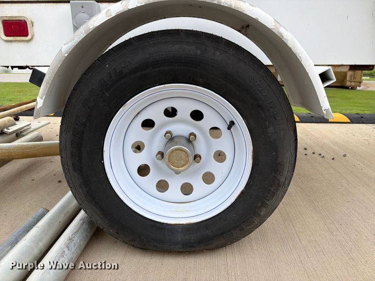 image for item FI0244 2000 Kustom Signals radar trailer