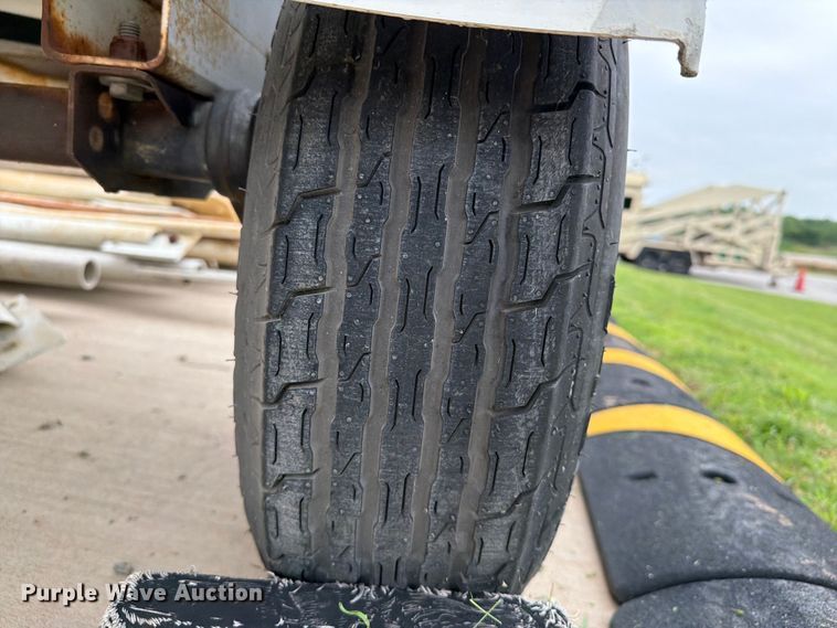 image for item FI0244 2000 Kustom Signals radar trailer