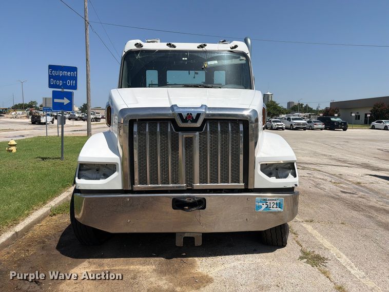 image for item FI0298 2025 Western Star 47X Chassis roll-off container truck