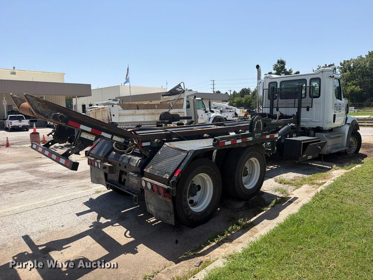 image for item FI0298 2025 Western Star 47X Chassis roll-off container truck