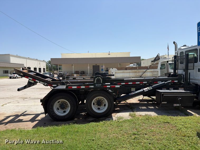 image for item FI0298 2025 Western Star 47X Chassis roll-off container truck