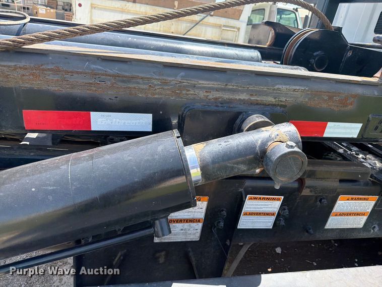 image for item FI0298 2025 Western Star 47X Chassis roll-off container truck