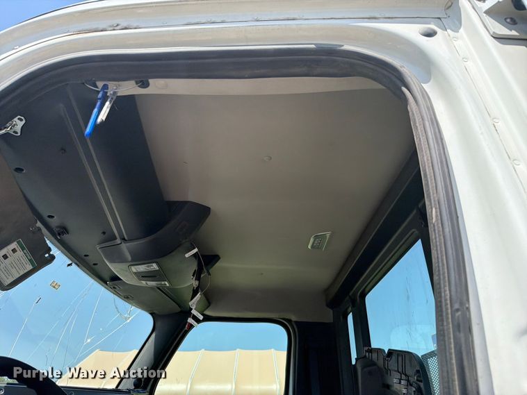 image for item FI0298 2025 Western Star 47X Chassis roll-off container truck