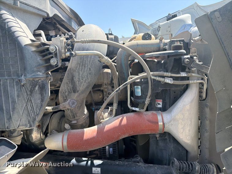 image for item FI0298 2025 Western Star 47X Chassis roll-off container truck