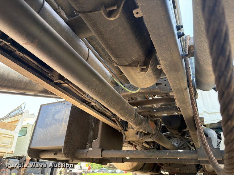image for item FI0298 2025 Western Star 47X Chassis roll-off container truck