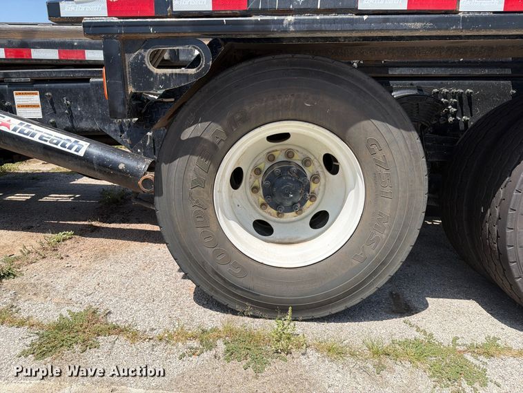 image for item FI0298 2025 Western Star 47X Chassis roll-off container truck