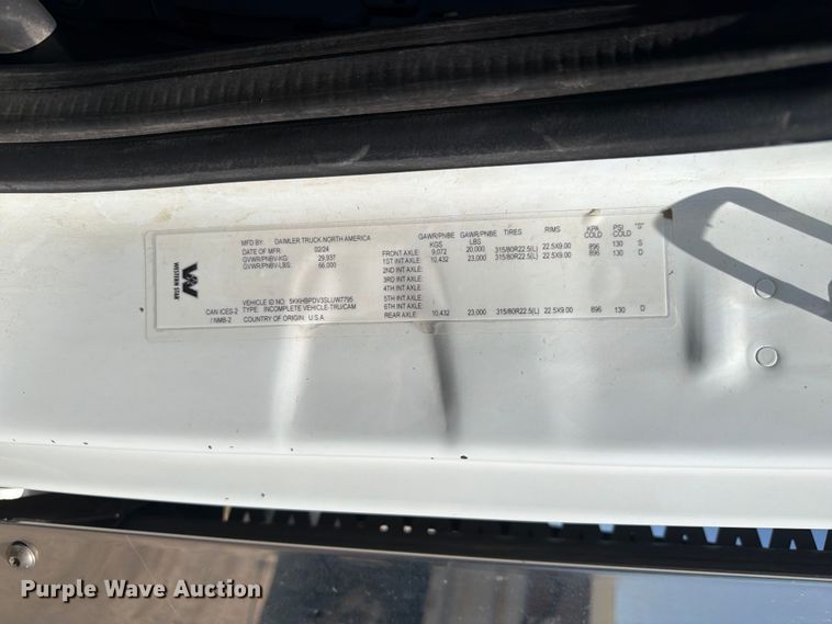 image for item FI0298 2025 Western Star 47X Chassis roll-off container truck