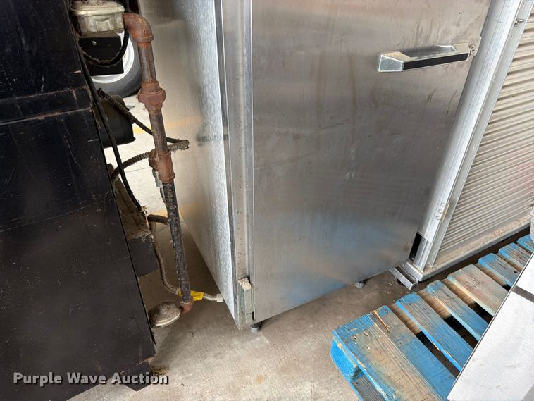 image for item FK3296 Restaurant equipment