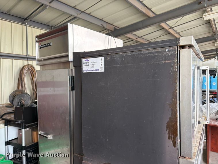 image for item FK3296 Restaurant equipment