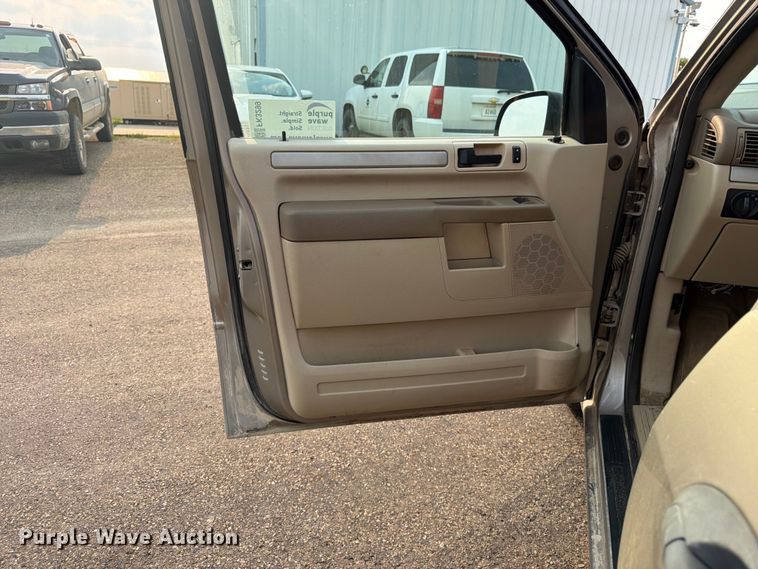 image for item FK3299 2006 Ford Freestar van