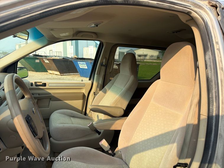 image for item FK3299 2006 Ford Freestar van