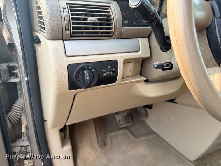 image for item FK3299 2006 Ford Freestar van