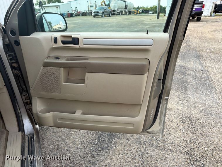 image for item FK3299 2006 Ford Freestar van