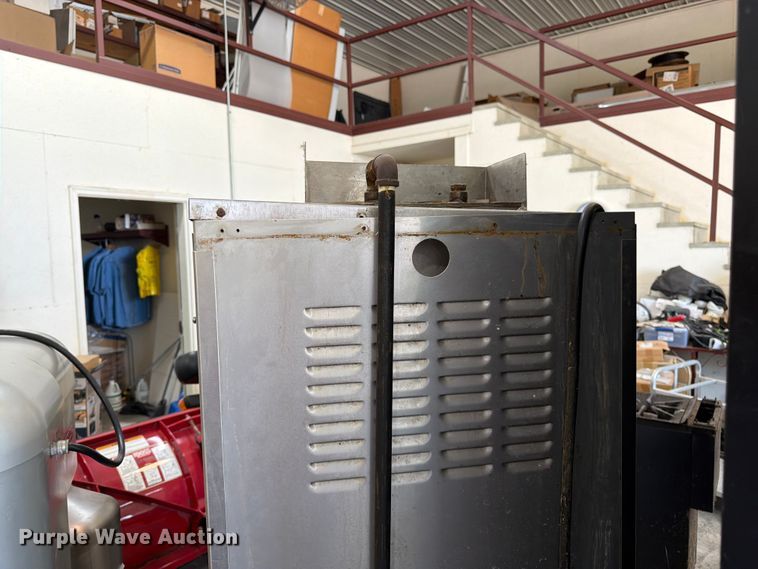 image for item FK3306 Restaurant equipment