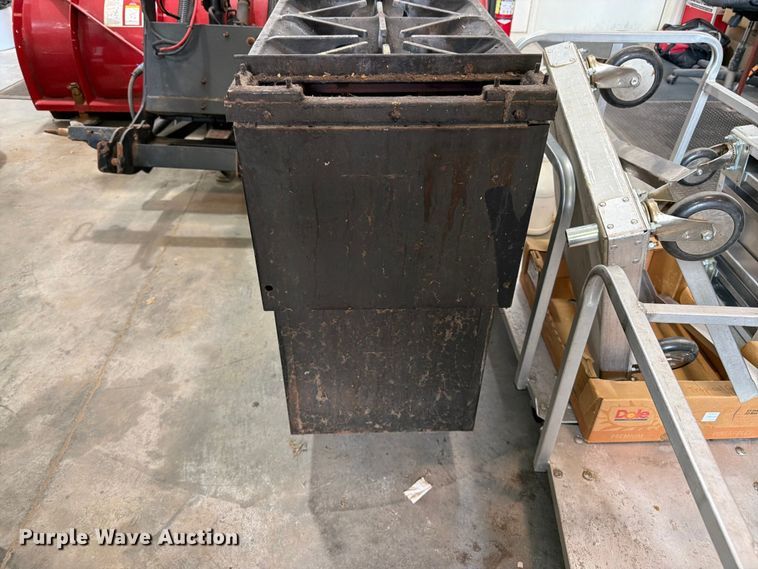 image for item FK3309 Restaurant equipment