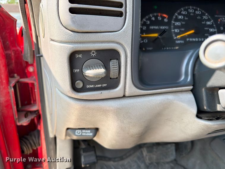 image for item FK3550 1996 Chevrolet K2500 flatbed pickup truck