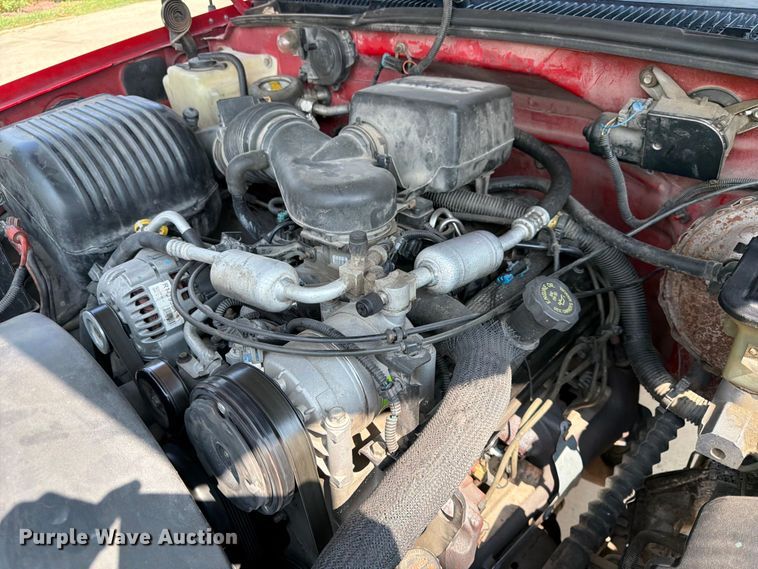 image for item FK3550 1996 Chevrolet K2500 flatbed pickup truck