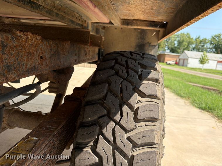 image for item FK3550 1996 Chevrolet K2500 flatbed pickup truck