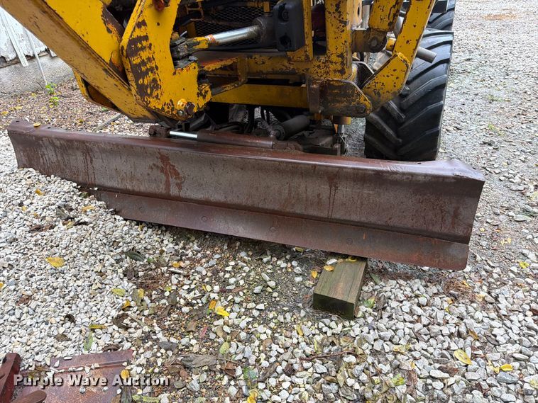 image for item FK3563 1987 Vermeer M455 trencher
