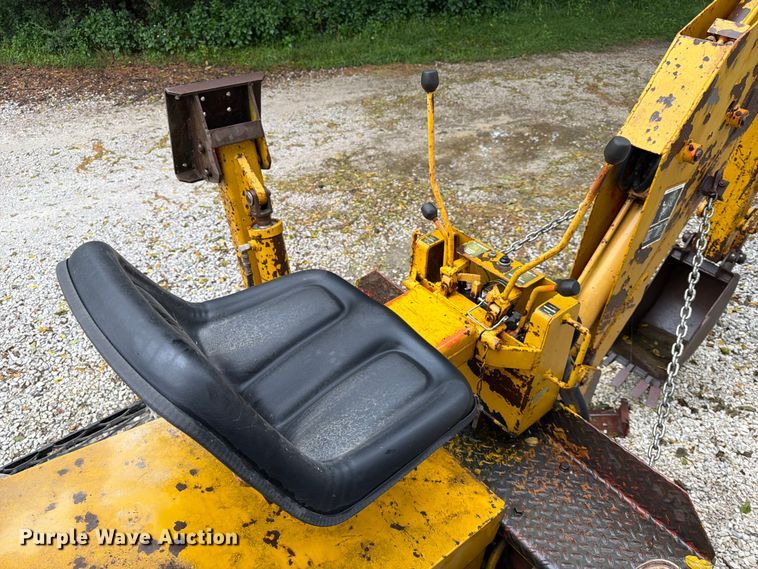 image for item FK3563 1987 Vermeer M455 trencher