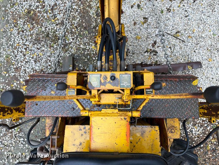 image for item FK3563 1987 Vermeer M455 trencher