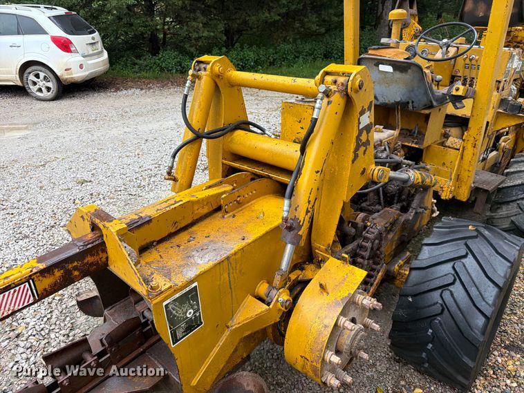 image for item FK3563 1987 Vermeer M455 trencher