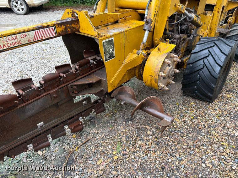 image for item FK3563 1987 Vermeer M455 trencher