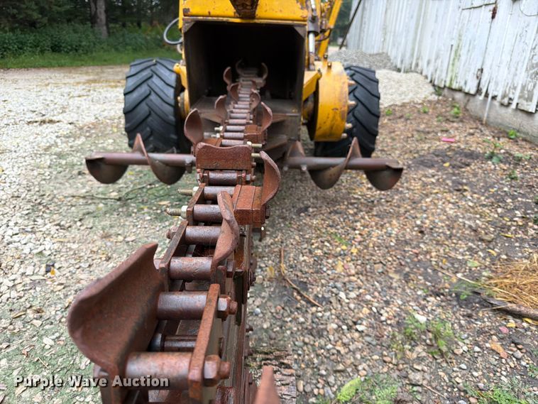 image for item FK3563 1987 Vermeer M455 trencher