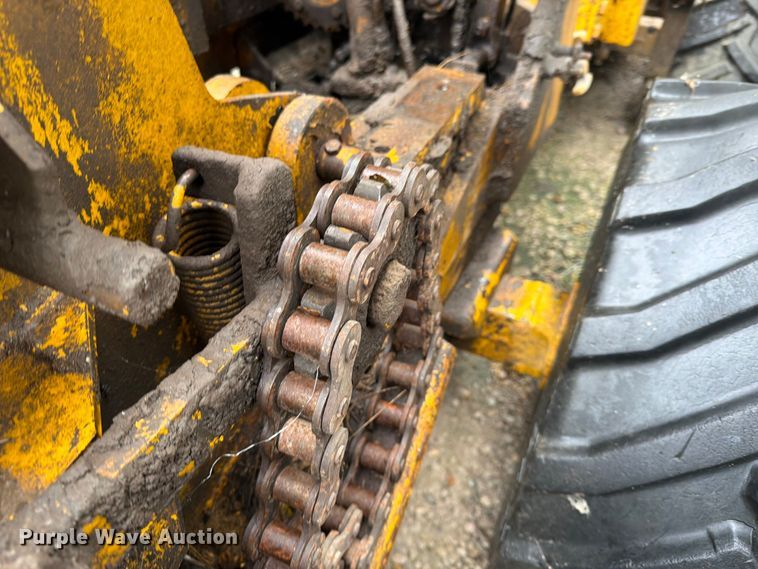 image for item FK3563 1987 Vermeer M455 trencher