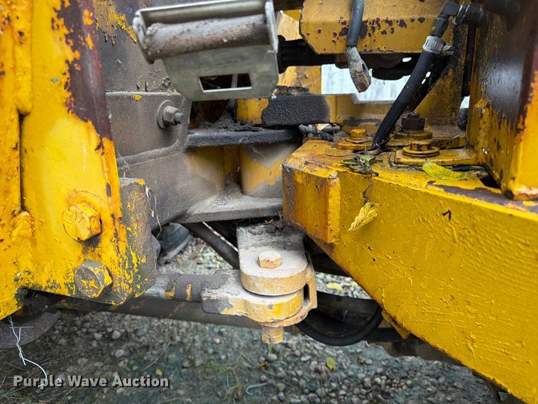 image for item FK3563 1987 Vermeer M455 trencher