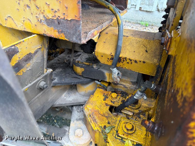 image for item FK3563 1987 Vermeer M455 trencher