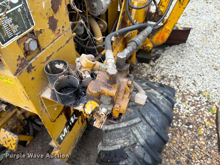 image for item FK3563 1987 Vermeer M455 trencher