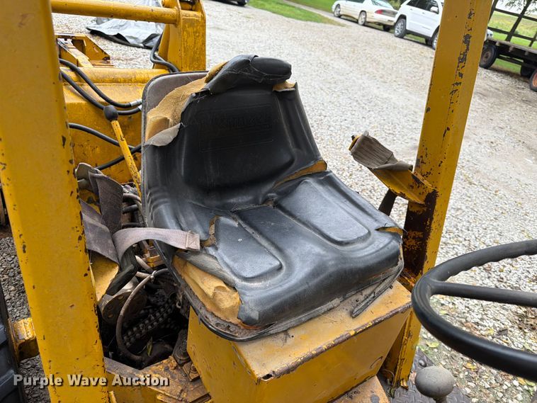 image for item FK3563 1987 Vermeer M455 trencher