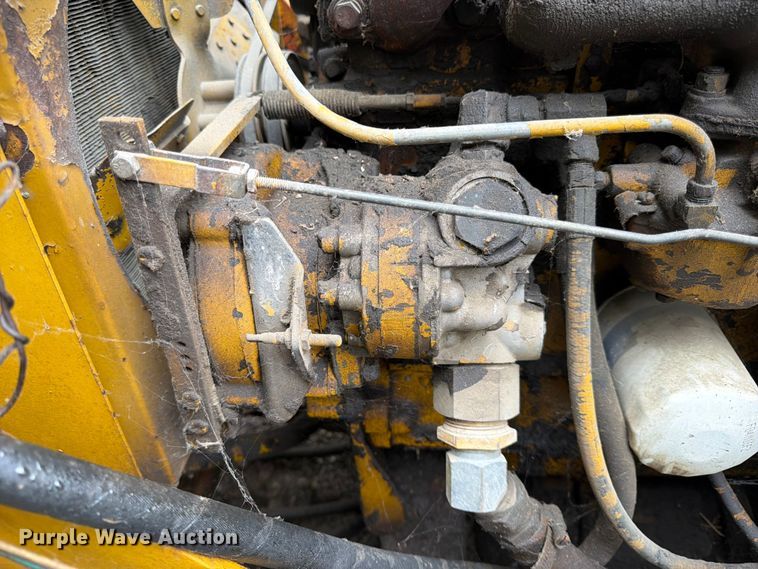 image for item FK3563 1987 Vermeer M455 trencher