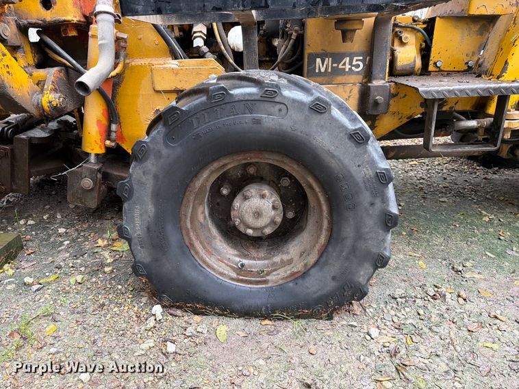image for item FK3563 1987 Vermeer M455 trencher