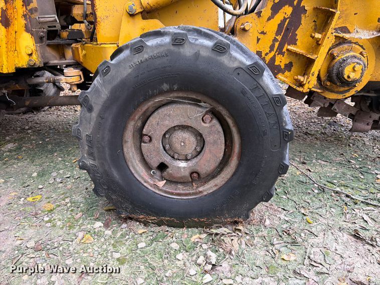 image for item FK3563 1987 Vermeer M455 trencher