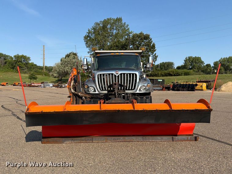 image for item FK3566 2011 International WorkStar 7400 dump truck