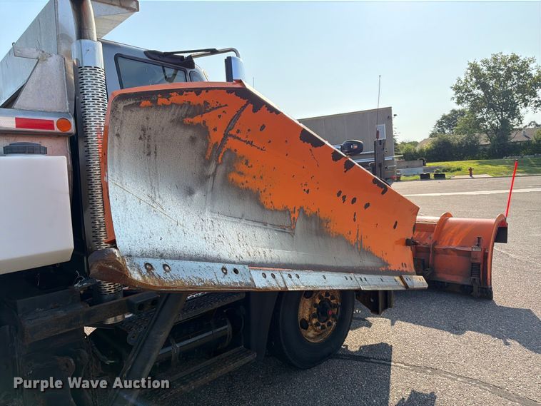 image for item FK3566 2011 International WorkStar 7400 dump truck