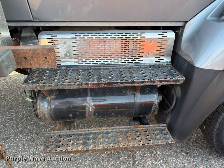 image for item FK3566 2011 International WorkStar 7400 dump truck