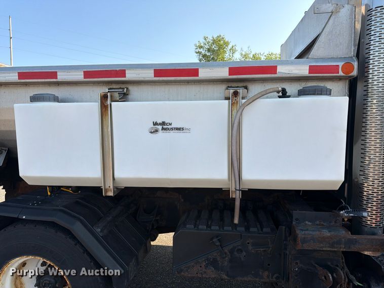 image for item FK3566 2011 International WorkStar 7400 dump truck